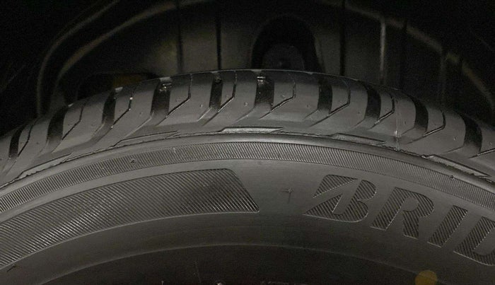 2020 Mahindra XUV300 W6 1.5 Diesel, Diesel, Manual, 67,675 km, Left Rear Tyre Tread