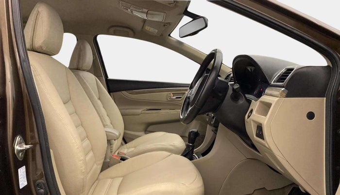 2019 Maruti Ciaz ALPHA  AT 1.5 SHVS PETROL, Petrol, Automatic, 51,689 km, Right Side Front Door Cabin