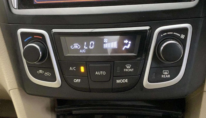 2019 Maruti Ciaz ALPHA  AT 1.5 SHVS PETROL, Petrol, Automatic, 51,689 km, AC Unit - Front vent has minor damage