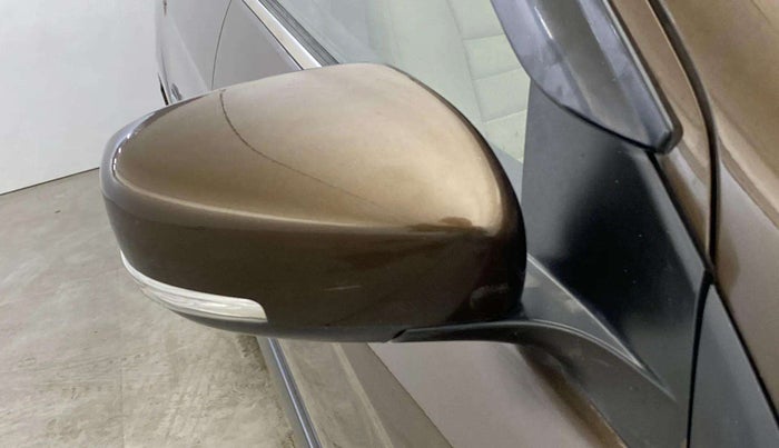2019 Maruti Ciaz ALPHA  AT 1.5 SHVS PETROL, Petrol, Automatic, 51,689 km, Right rear-view mirror - Minor scratches