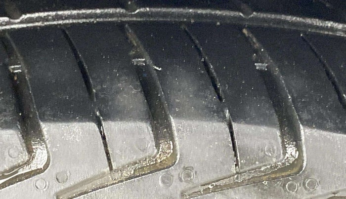 2013 Hyundai i10 MAGNA 1.1, Petrol, Manual, 57,223 km, Left Rear Tyre Tread