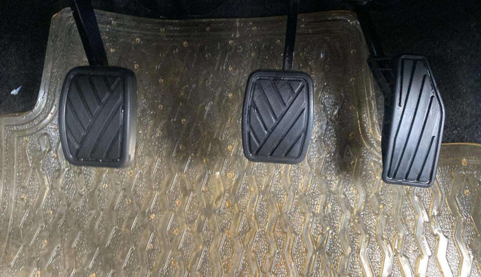 2019 Maruti Swift VXI, Petrol, Manual, 27,270 km, Pedals