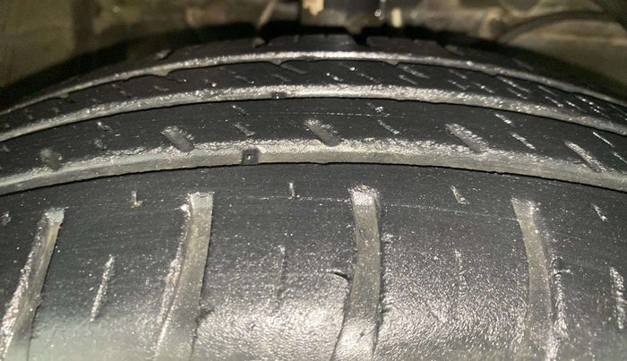 2019 Maruti Swift VXI, Petrol, Manual, 27,270 km, Right Front Tyre Tread
