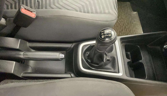 2019 Maruti Swift VXI, Petrol, Manual, 27,270 km, Gear Lever