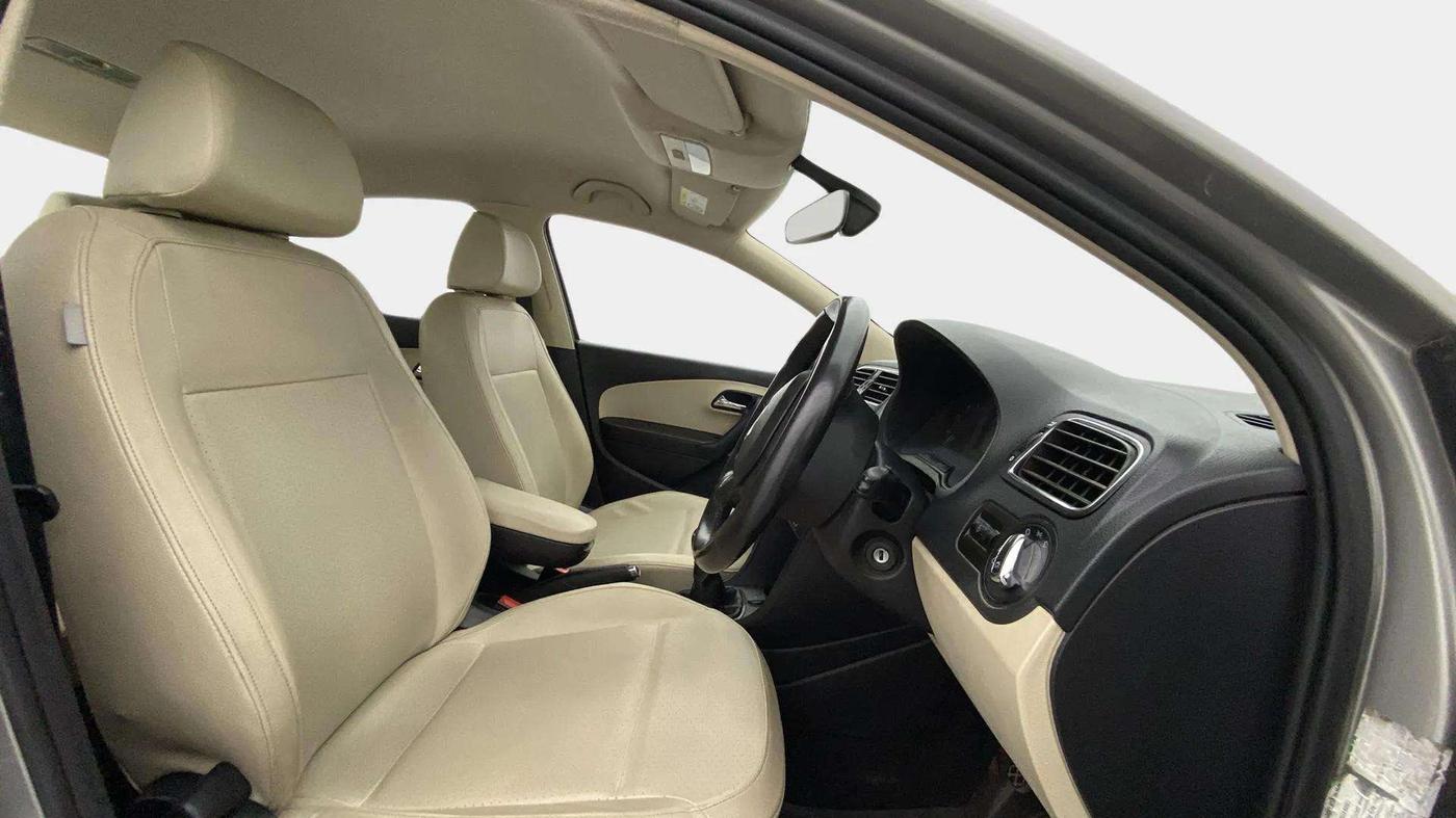 2018 Skoda Rapid STYLE 1.6 MPI, Petrol, Manual, 31,390 km, Right Side Front Door Cabin