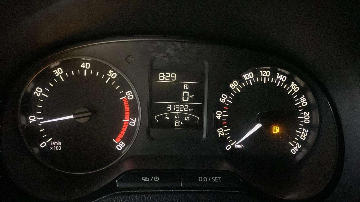 2018 Skoda Rapid STYLE 1.6 MPI, Petrol, Manual, 31,390 km, Odometer Image