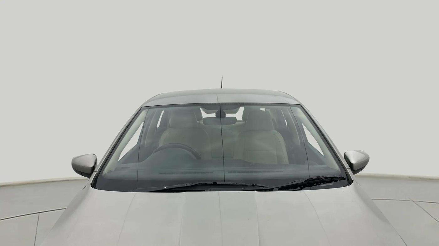 2018 Skoda Rapid STYLE 1.6 MPI, Petrol, Manual, 31,390 km, Front Windshield