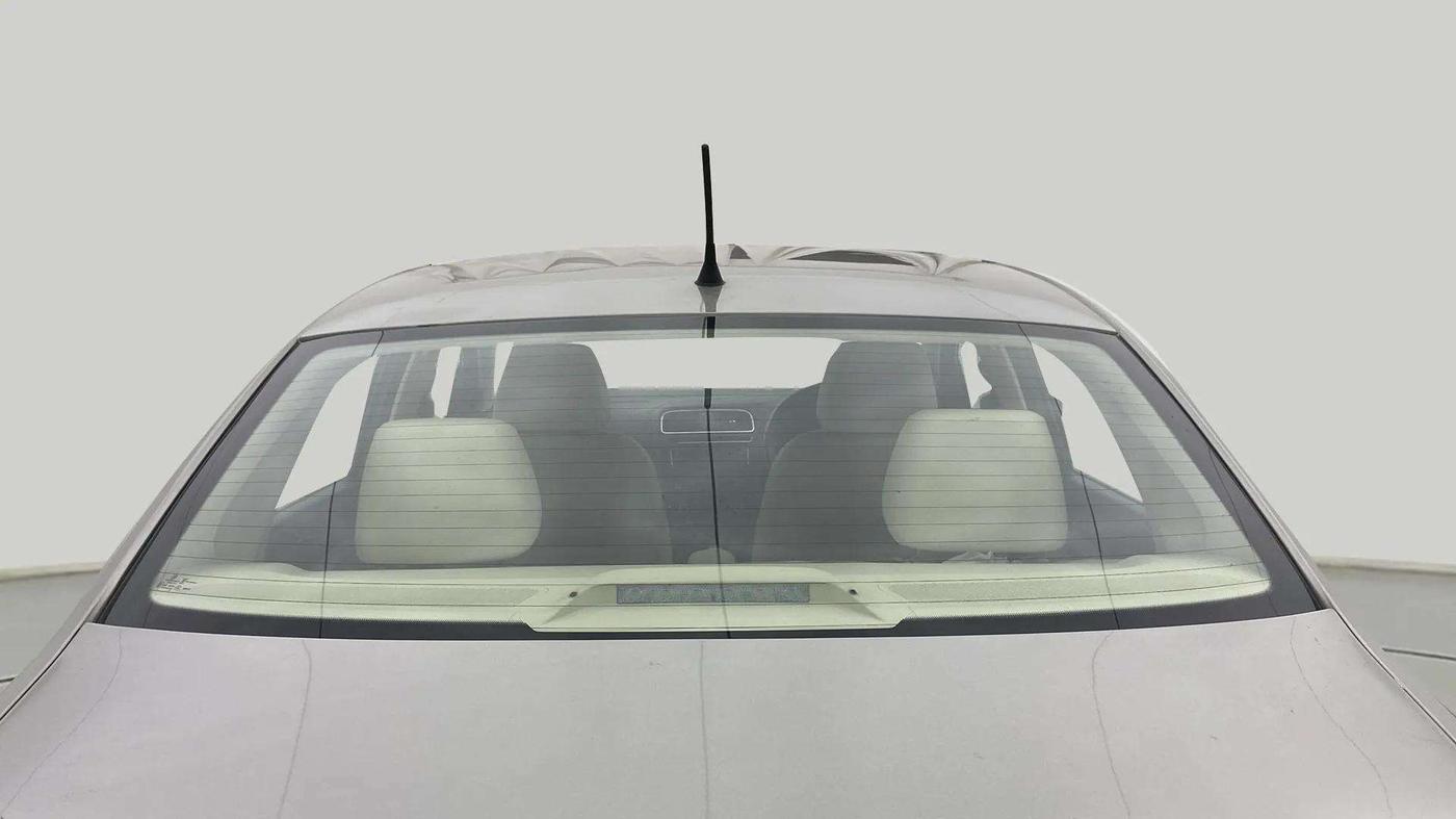 2018 Skoda Rapid STYLE 1.6 MPI, Petrol, Manual, 31,390 km, Rear Windshield