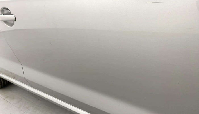 2018 Skoda Rapid STYLE 1.6 MPI, Petrol, Manual, 31,312 km, Driver-side door - Minor scratches