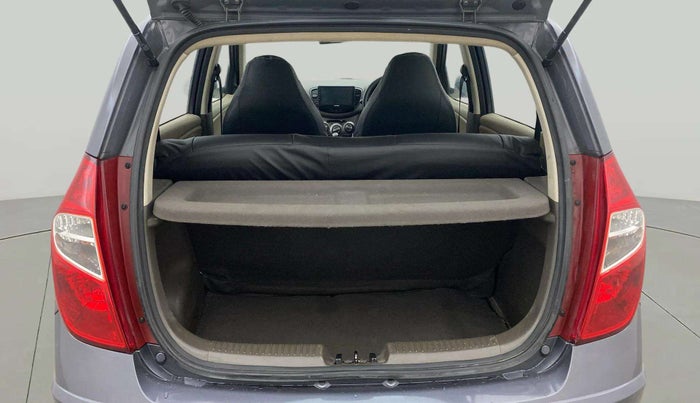 2015 Hyundai i10 SPORTZ 1.1, Petrol, Manual, 79,619 km, Boot Open Zoomed View