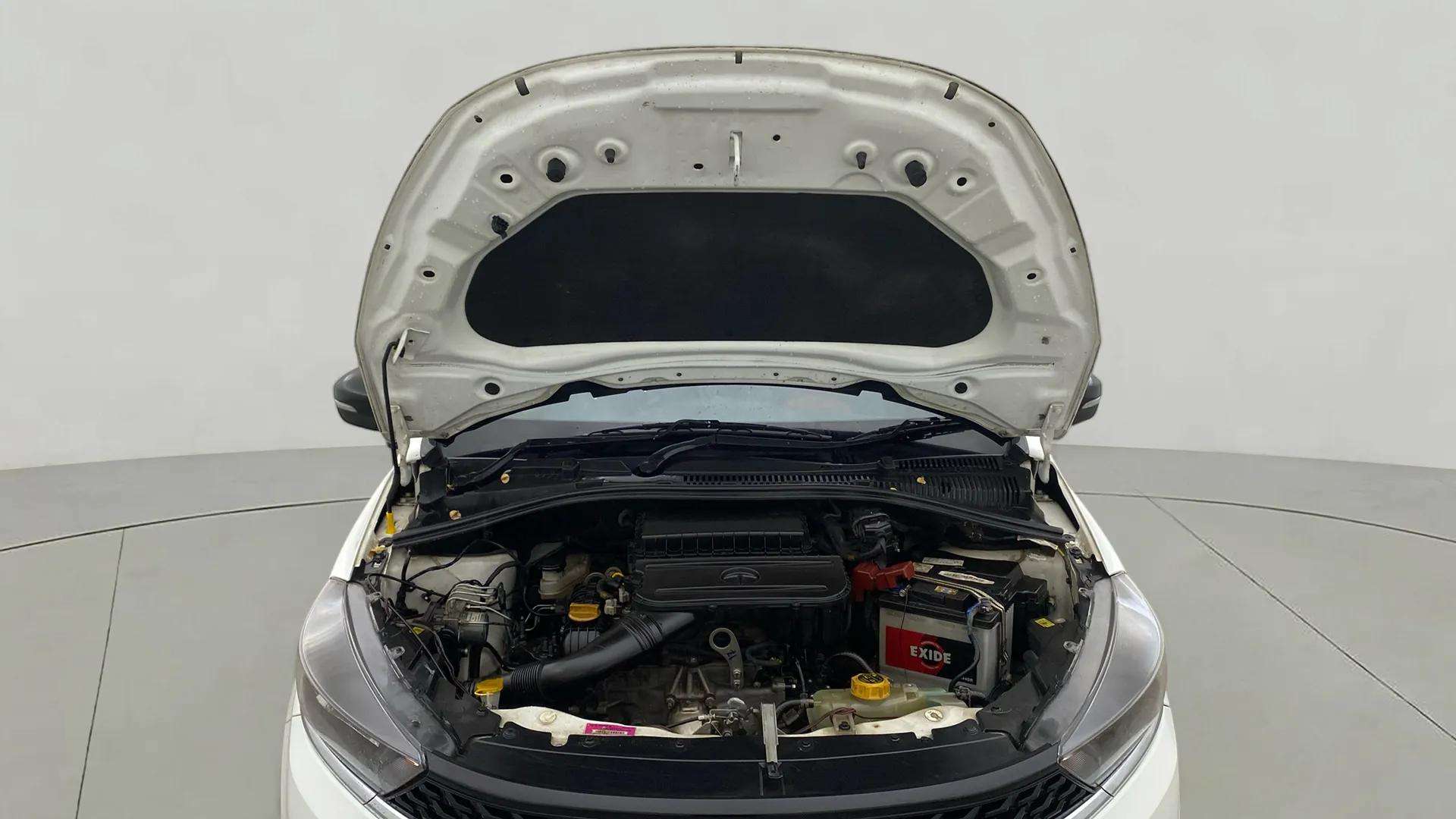 Engine-Full-View-With-Bonnet-Open-13