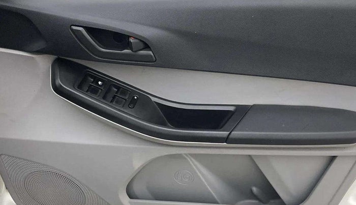 2023 Tata Tiago XT CNG, CNG, Manual, 39,506 km, Driver Side Door Panels Control