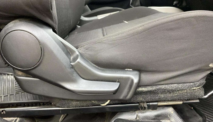 2017 Maruti Baleno DELTA DIESEL 1.3, Diesel, Manual, 90,795 km, Driver Side Adjustment Panel