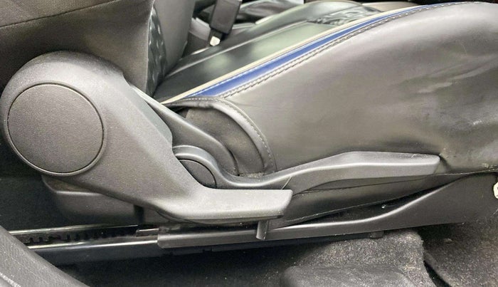 2022 Maruti Baleno ALPHA PETROL 1.2, Petrol, Manual, 52,603 km, Driver Side Adjustment Panel