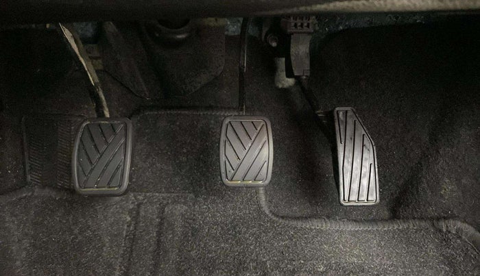 2022 Maruti Baleno ALPHA PETROL 1.2, Petrol, Manual, 52,603 km, Pedals
