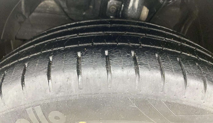 2022 Maruti Baleno ALPHA PETROL 1.2, Petrol, Manual, 52,603 km, Left Front Tyre Tread