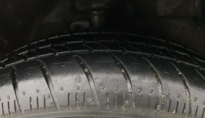 2018 Maruti Celerio VXI AMT, Petrol, Automatic, 17,688 km, Right Front Tyre Tread