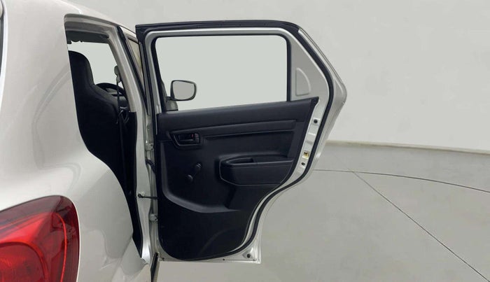 2023 Maruti S PRESSO VXI+, Petrol, Manual, 3,895 km, RHS Rear Door