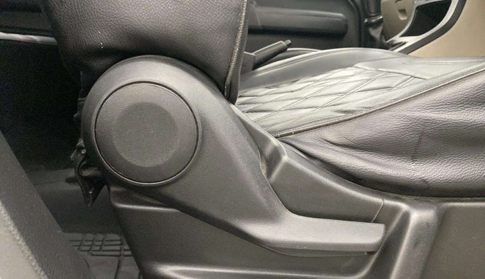 2021 Maruti New Wagon-R LXI CNG (O) 1.0, CNG, Manual, 76,678 km, Driver Side Adjustment Panel