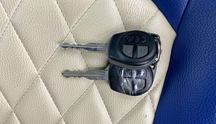 2023 Maruti Baleno SIGMA PETROL 1.2, Petrol, Manual, 28,704 km, Key Close Up