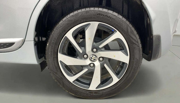 2024 Toyota Glanza V, Petrol, Manual, 7,703 km, Left Rear Wheel