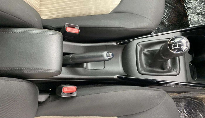 2024 Toyota Glanza V, Petrol, Manual, 7,703 km, Gear Lever
