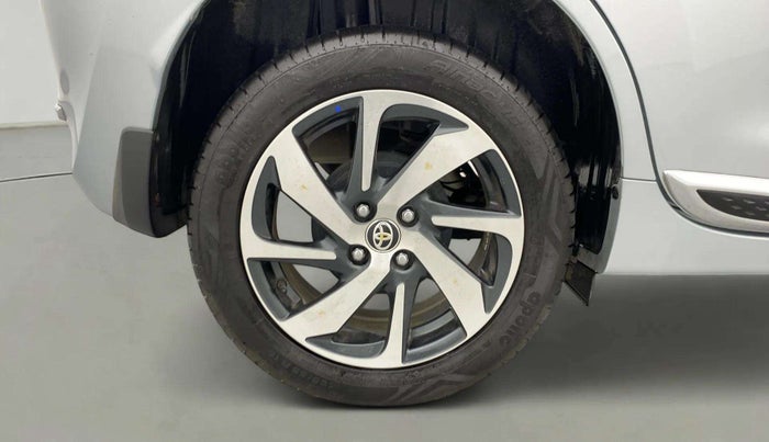 2024 Toyota Glanza V, Petrol, Manual, 7,703 km, Right Rear Wheel