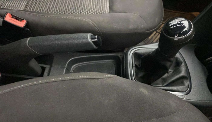 2019 Volkswagen Polo COMFORTLINE 1.0L MPI, Petrol, Manual, 27,842 km, Gear Lever