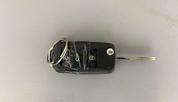 2019 Volkswagen Polo COMFORTLINE 1.0L MPI, Petrol, Manual, 27,842 km, Key Close Up