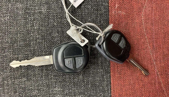 2014 Maruti Ritz ZXI, Petrol, Manual, 65,176 km, Key Close Up