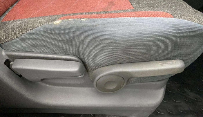 2014 Maruti Ritz ZXI, Petrol, Manual, 65,176 km, Driver Side Adjustment Panel