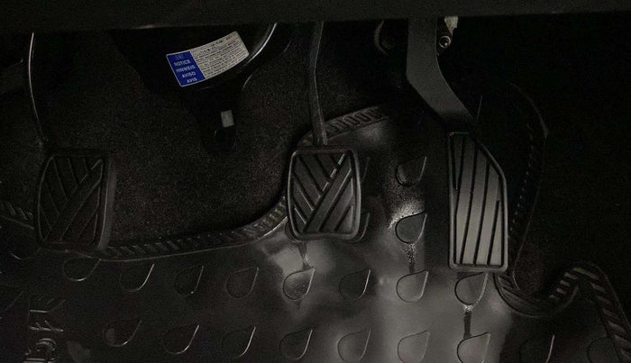 2014 Maruti Ritz ZXI, Petrol, Manual, 65,176 km, Pedals