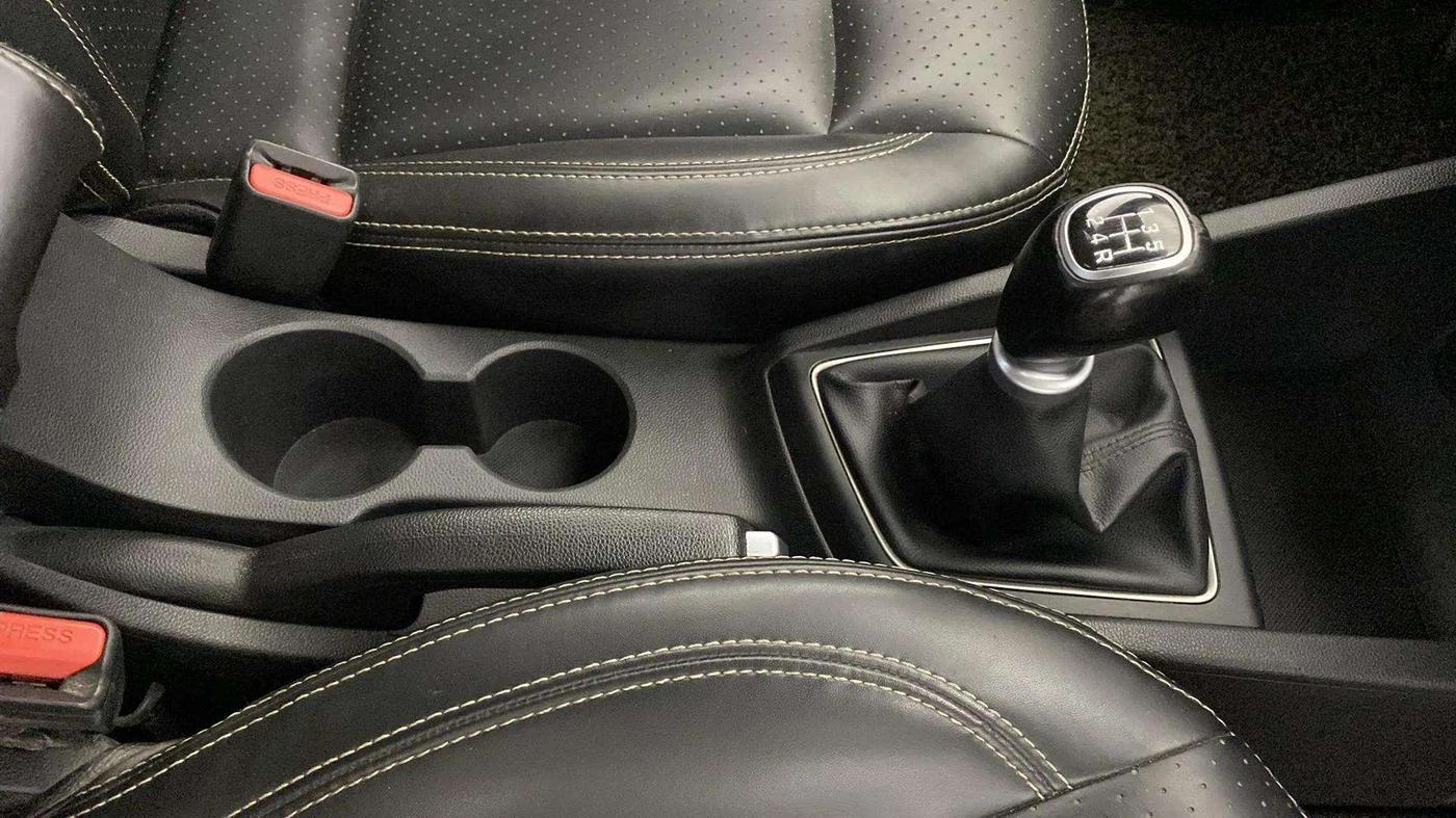 2018 Hyundai Elite i20 ASTA 1.2 (O), Petrol, Manual, 63,187 km, Gear Lever
