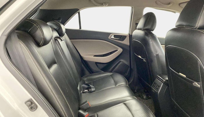 2018 Hyundai Elite i20 ASTA 1.2 (O), Petrol, Manual, 63,187 km, Right Side Rear Door Cabin