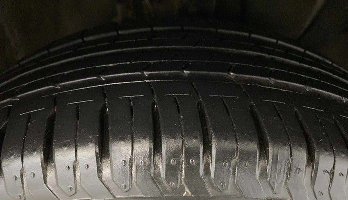 2018 Hyundai Elite i20 ASTA 1.2 (O), Petrol, Manual, 63,187 km, Right Front Tyre Tread