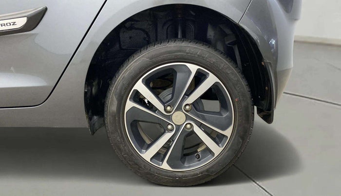 2022 Tata ALTROZ XZ PETROL, Petrol, Manual, 13,916 km, Left Rear Wheel