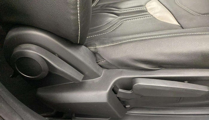 2022 Tata ALTROZ XZ PETROL, Petrol, Manual, 13,916 km, Driver Side Adjustment Panel