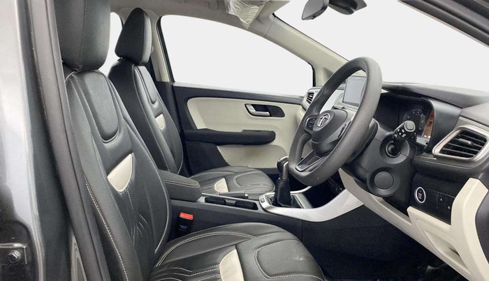 2022 Tata ALTROZ XZ PETROL, Petrol, Manual, 13,916 km, Right Side Front Door Cabin