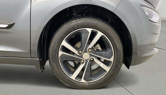 2022 Tata ALTROZ XZ PETROL, Petrol, Manual, 13,916 km, Right Front Wheel