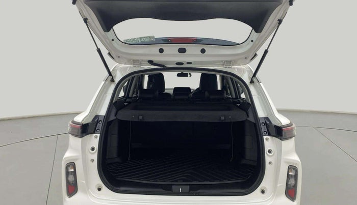 2024 Maruti Grand Vitara DELTA SMART HYBRID, Petrol, Manual, 8,719 km, Boot Door Open