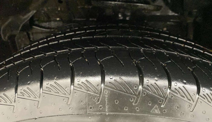 2024 Maruti Grand Vitara DELTA SMART HYBRID, Petrol, Manual, 8,719 km, Left Front Tyre Tread