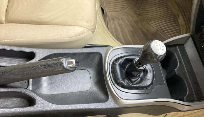 2016 Honda City 1.5L I-VTEC V MT, Petrol, Manual, 97,571 km, Gear Lever