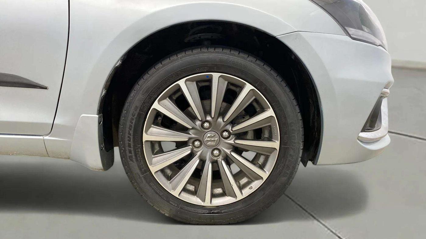 2022 Maruti Ciaz ALPHA 1.5 SHVS PETROL, Petrol, Manual, 62,297 km, Right Front Wheel