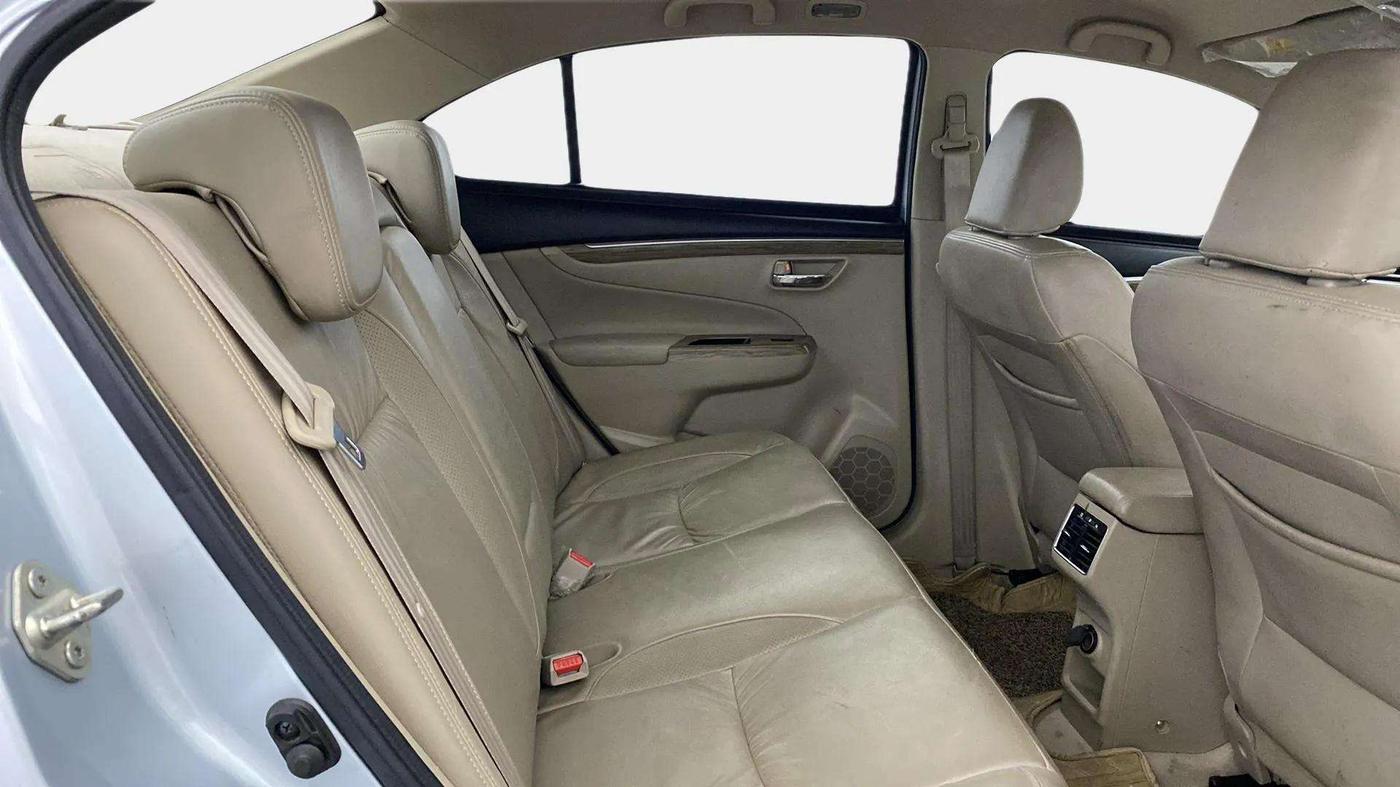 2022 Maruti Ciaz ALPHA 1.5 SHVS PETROL, Petrol, Manual, 62,297 km, Right Side Rear Door Cabin