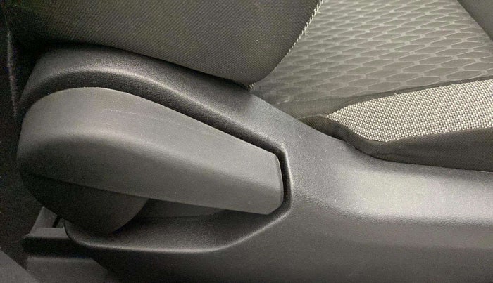 2024 Nissan MAGNITE XE, Petrol, Manual, 2,272 km, Driver Side Adjustment Panel