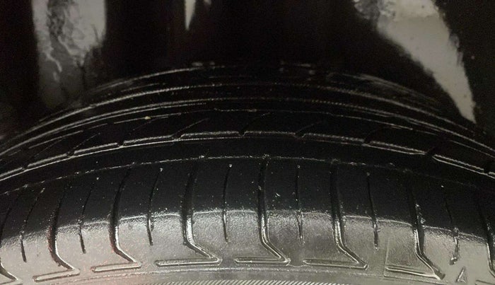 2017 Volkswagen Polo HIGHLINE1.5L, Diesel, Manual, 63,159 km, Right Rear Tyre Tread