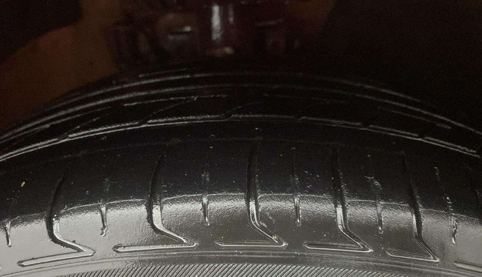2017 Volkswagen Polo HIGHLINE1.5L, Diesel, Manual, 63,159 km, Right Front Tyre Tread
