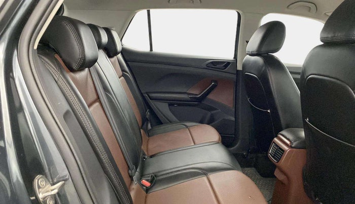 2022 Skoda KUSHAQ ACTIVE 1.0L TSI MT, Petrol, Manual, 24,456 km, Right Side Rear Door Cabin