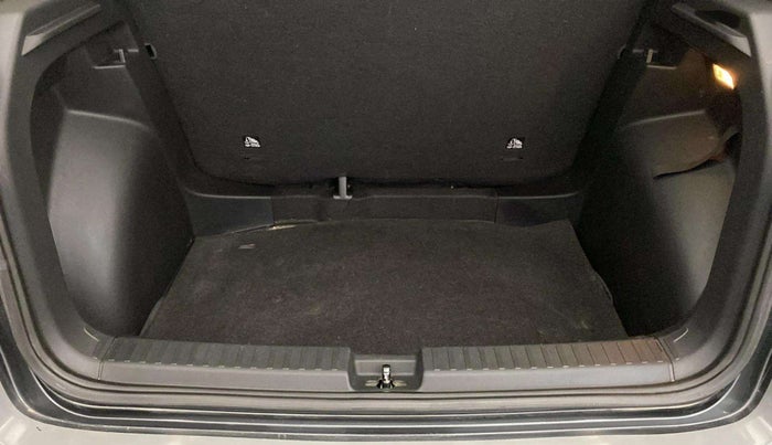 2022 Skoda KUSHAQ ACTIVE 1.0L TSI MT, Petrol, Manual, 24,456 km, Boot Open Zoomed View