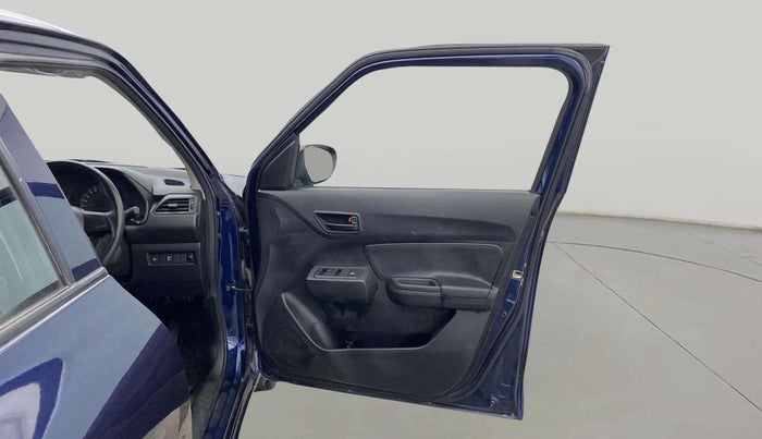 2022 Maruti Swift LXI, Petrol, Manual, 18,945 km, RHS Front Door